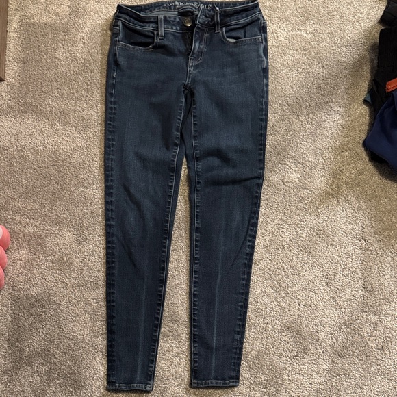 American Eagle Outfitters Denim - American Eagle Outfitters Dark Wash Skinny Jeans. Super Stretch